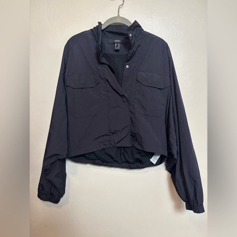 Forever 21 Black Cropped Lightweight Jacket Medium